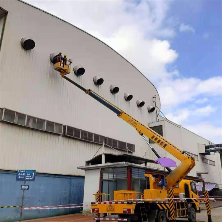 康定高空作业车出租服务：专业广告牌安装解决方案